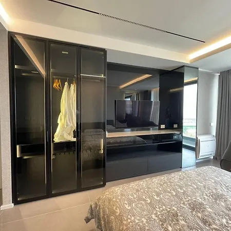 Luxury Aulona